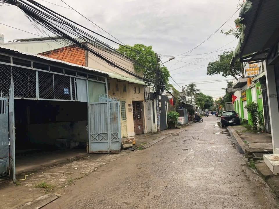 Cho thuê mặt bằng 180m² hẻm 49 Trần Hoàng Na, Ninh Kiều - Giá chỉ 5 triệu/tháng!