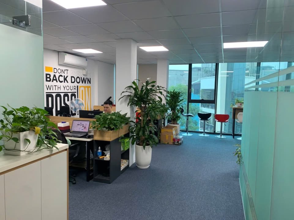 Văn phòng hạng B tại Duy Tân Cầu Giấy 85m² giá 21 triệu - Thiết kế tiện nghi