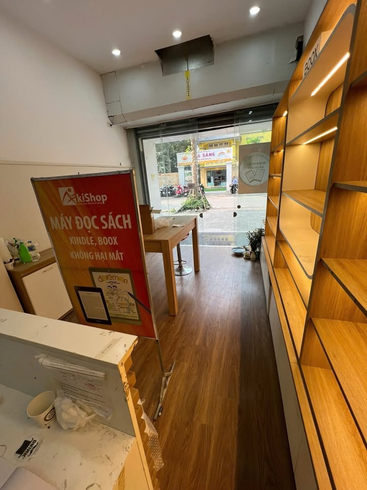 Cho thuê mặt bằng kinh doanh tầng 1 tại Chung cư Làng Quốc Tế Thăng Long, Cầu Giấy - Diện tích 23m², giá 8 triệu!