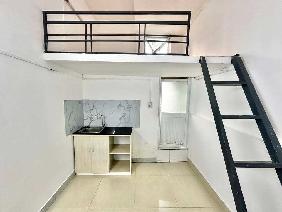 Nhà duplex cho thuê tại Trịnh Đình Trọng, Tân Phú - Giá chỉ 2.8 triệu/tháng