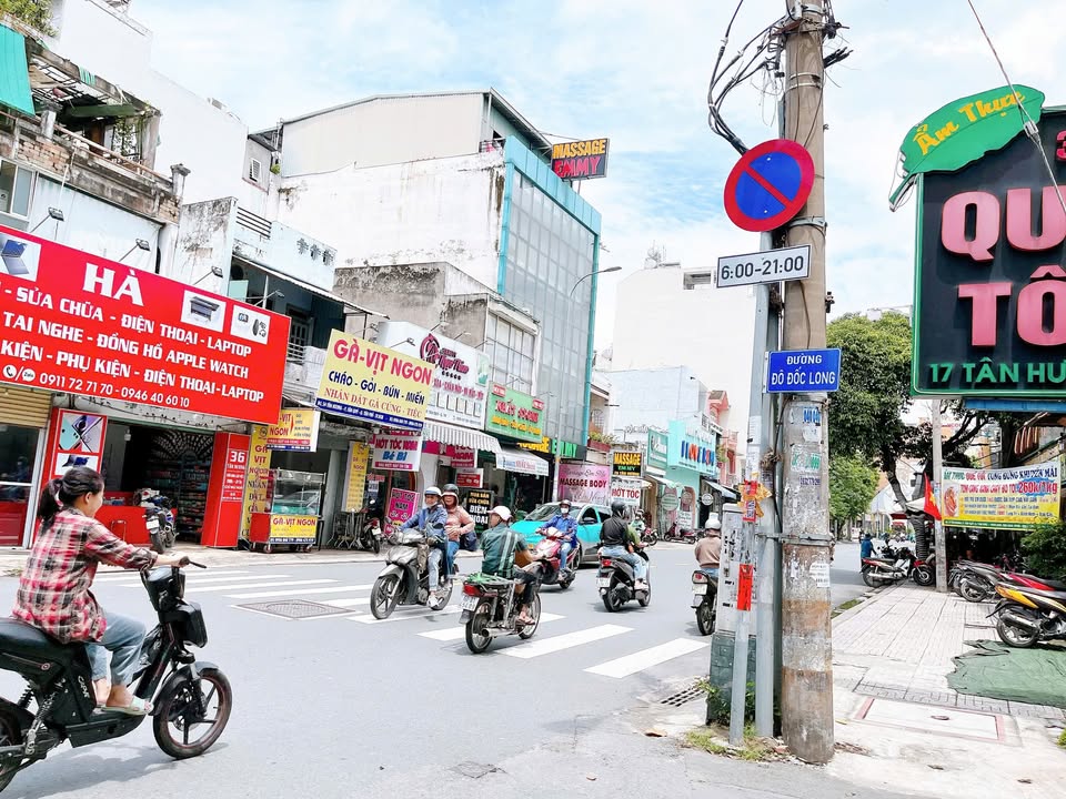 Nhà mặt tiền Đô Đốc Long, Tân Quý 40m² giá 13 triệu - Nhận nhà ngay!