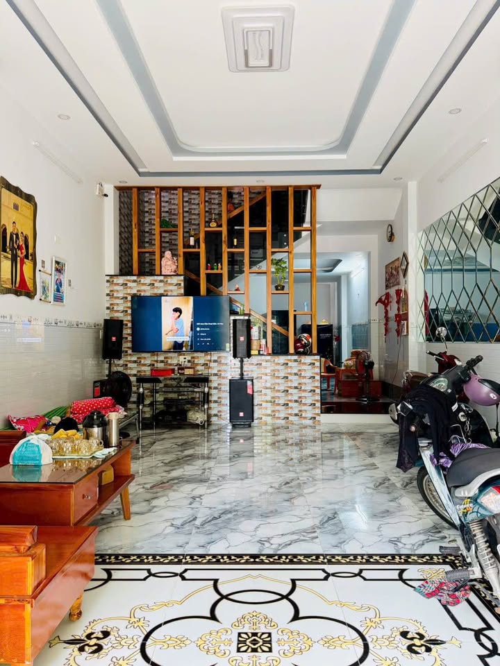 Nhà mặt tiền chợ Đầm, Quy Nhơn 75m² giá 5.2 tỷ - Sẵn sàng vào ở!