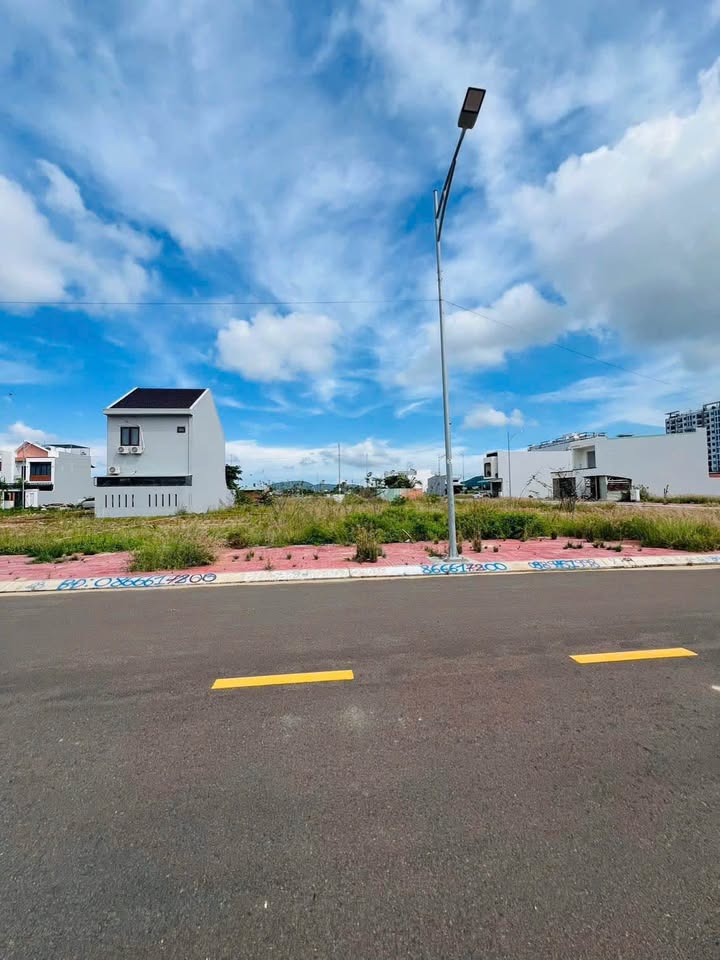 Đất nền mặt tiền khu Dân cư Ecohome Nhơn Bình 102m² giá 2.3 tỷ - Cơ hội đầu tư tuyệt vời!