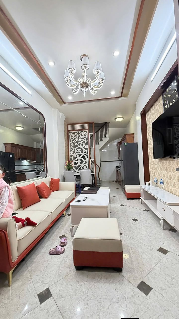 Nhà phố Bạch Mai 35m² giá 7 tỷ - Tặng full nội thất sang trọng!