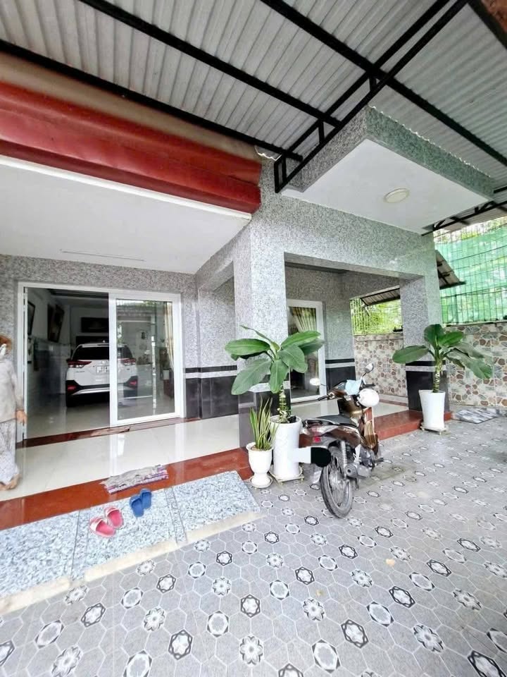 Nhà cho thuê khu Biệt Thự 586, Hưng Phú 187m² chỉ 12 triệu - Phù hợp làm văn phòng hoặc ở