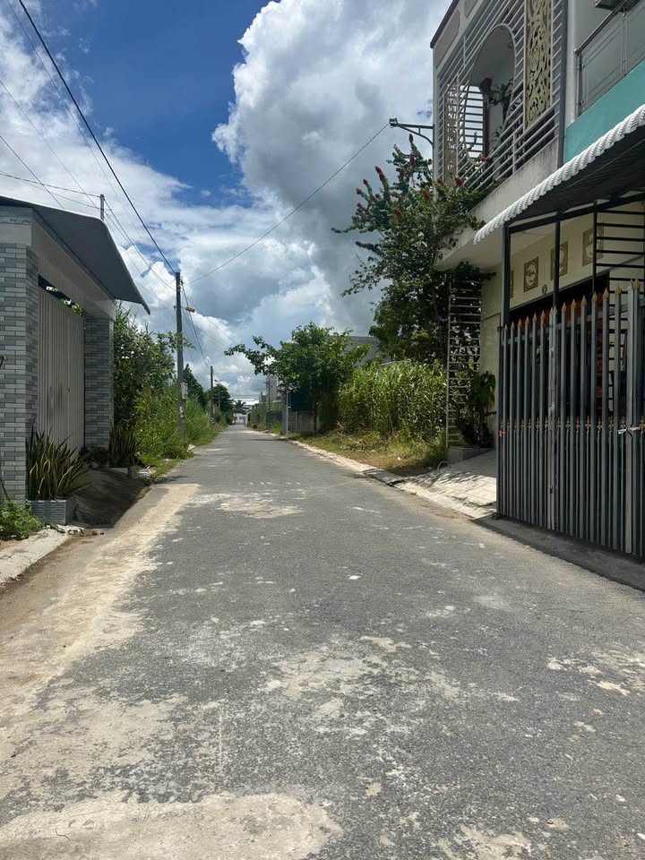 Đất nền Tân Hạnh Vĩnh Long 103m² giá 1 tỷ - Sổ hồng đầy đủ, khu dân cư đông đúc!