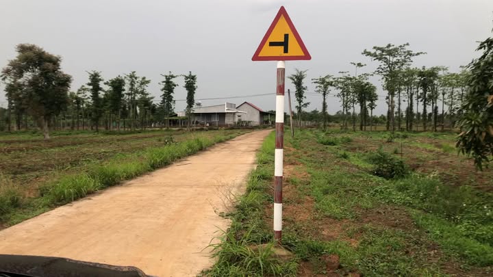 Đất nền 692m² tại Ấp 1, xã Sông Ray, Cẩm Mỹ - Giá 1.05 tỷ, sổ hồng chính chủ!