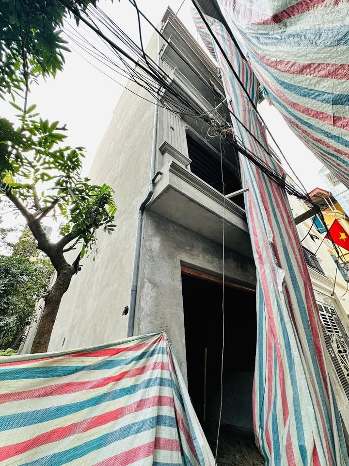 Nhà phố Xuân Đỉnh 40m² giá 11.3 tỷ - Thang máy hiện đại, sẵn sàng vào ở!