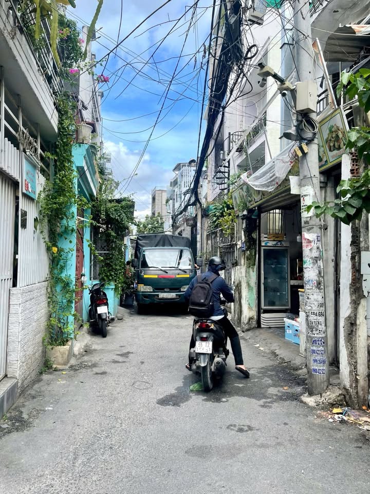 Nhà HXH Xô Viết Nghệ Tĩnh, Bình Thạnh 66m² giá 8.3 tỷ - Kinh doanh sầm uất!