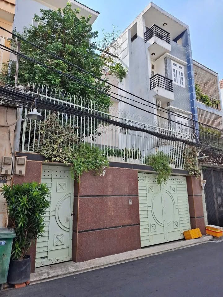 Biệt thự Tân Bình 142m² giá 23 tỷ - Đầu tư sinh lời ngay cạnh nhà ga T3!