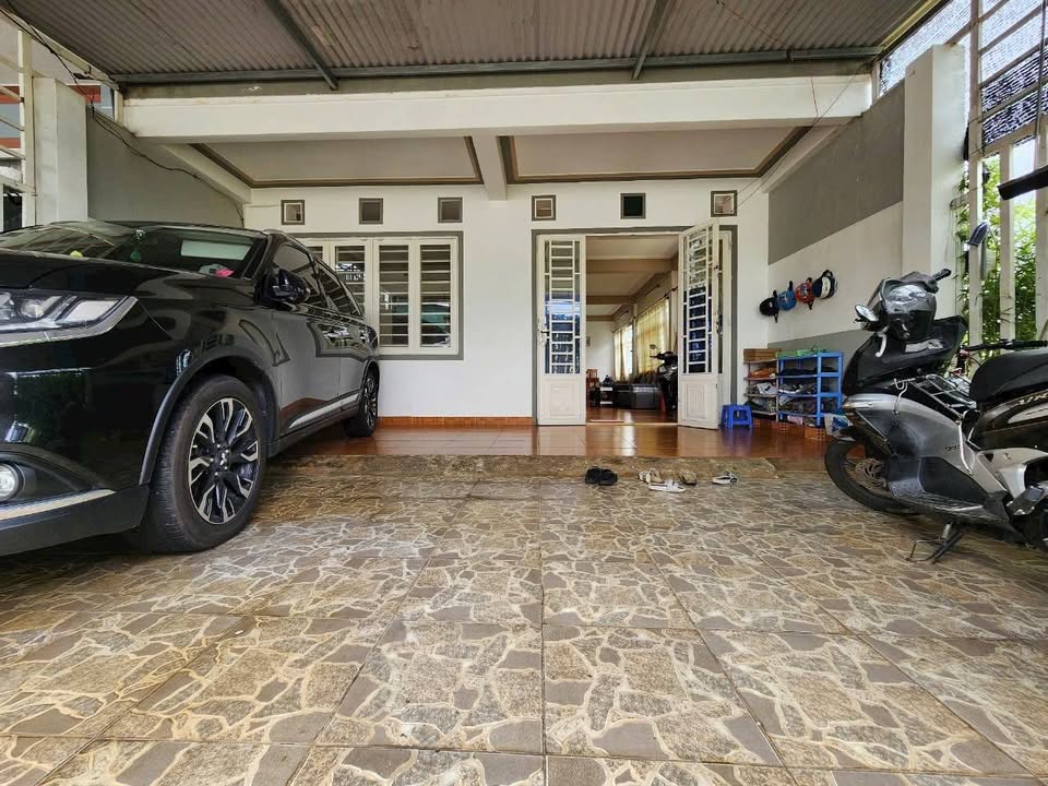 Nhà 2 mặt tiền 133m² trung tâm TP Bảo Lộc giá 6 tỷ - Tặng toàn bộ nội thất!