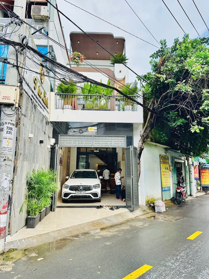 FrontHouse mặt tiền Nguyễn Duy Cung, Gò Vấp 98.9m² giá 11.9 tỷ - Kinh doanh sầm uất!