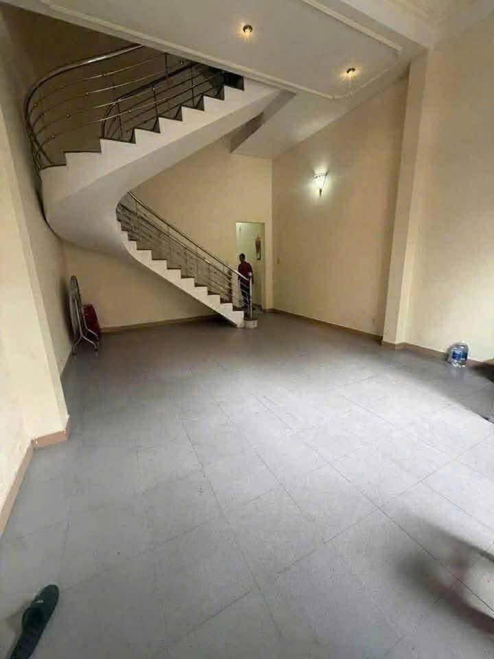 Nhà cho thuê mặt tiền Đỗ Quang, Hải Châu 55m² giá 12 triệu - Không gian sống lý tưởng!