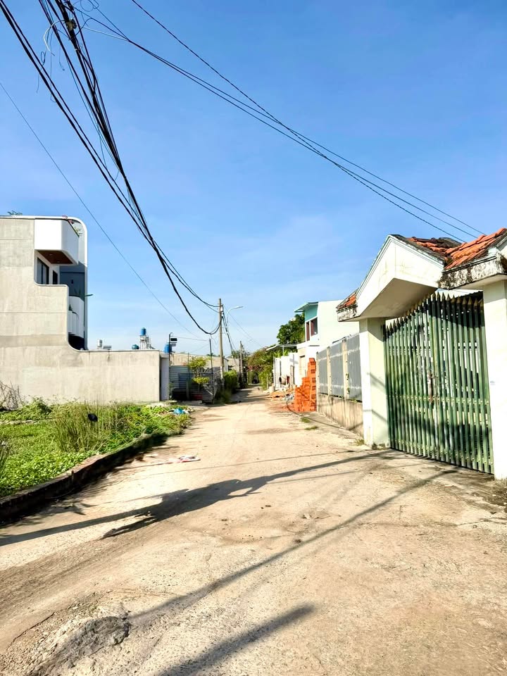 Đất thổ cư 108m² tại Đông Thạnh, Hóc Môn giá 3.75 tỷ - Sổ hồng riêng, đường nhựa thông thoáng!