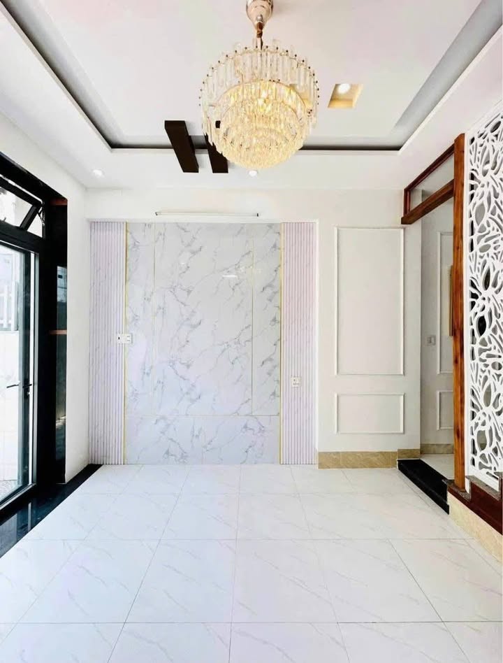 Nhà mặt tiền Nguyễn Thái Học, Lê Hồng Phong, 43m² giá 5 tỷ - Đầu tư sinh lời