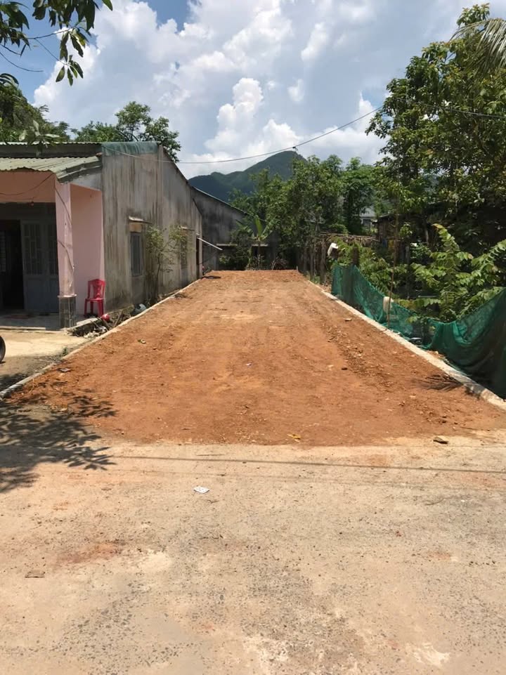 Đất nền Hòa Khánh 130m² giá 1 tỷ - Đường ô tô thông thoáng, vị trí đắc địa!