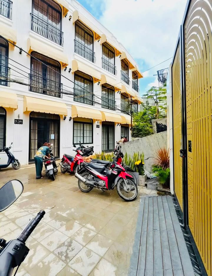 Nhà 3 Tầng 65m² Đường Lê Đình Lý, Hải Châu - Full Nội Thất Cao Cấp, Giá 6.25 Tỷ!