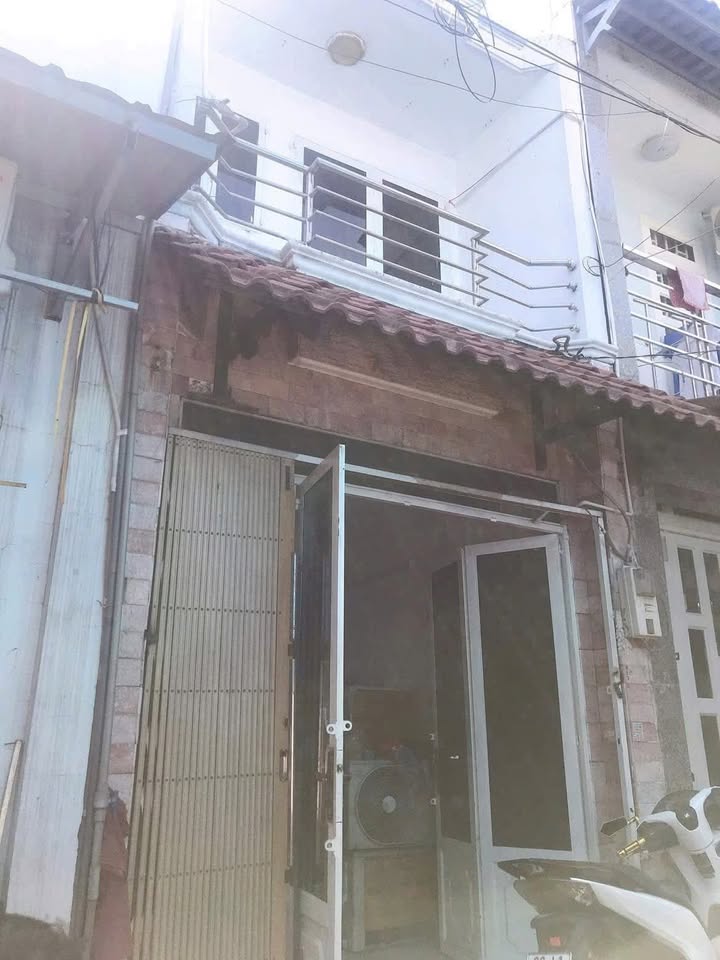 Nhà phố Bình Tân 24m² giá 2.23 tỷ - Hẻm rộng 4m, sổ hồng riêng!