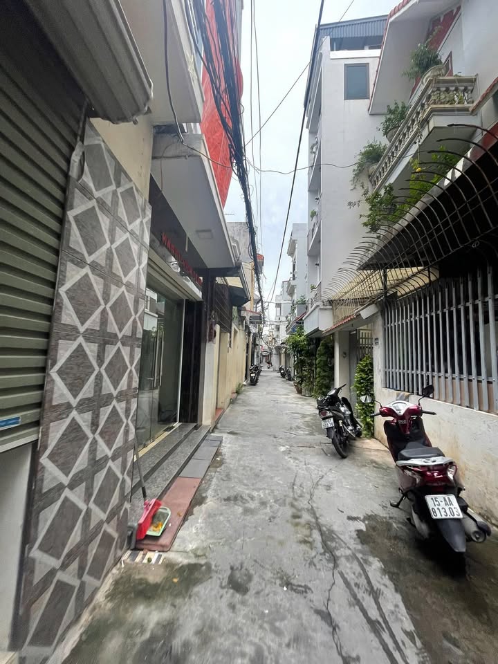 Nhà cũ Lâm Tường, Lê Chân 92m² giá 4 tỷ - Vị trí đẹp, tiện ích đầy đủ!