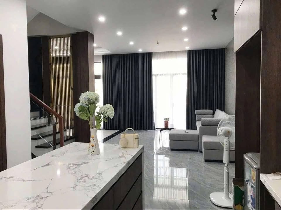 Nhà cho thuê Royal Park 126m² giá 10 triệu - Full nội thất, sẵn sàng vào ở!