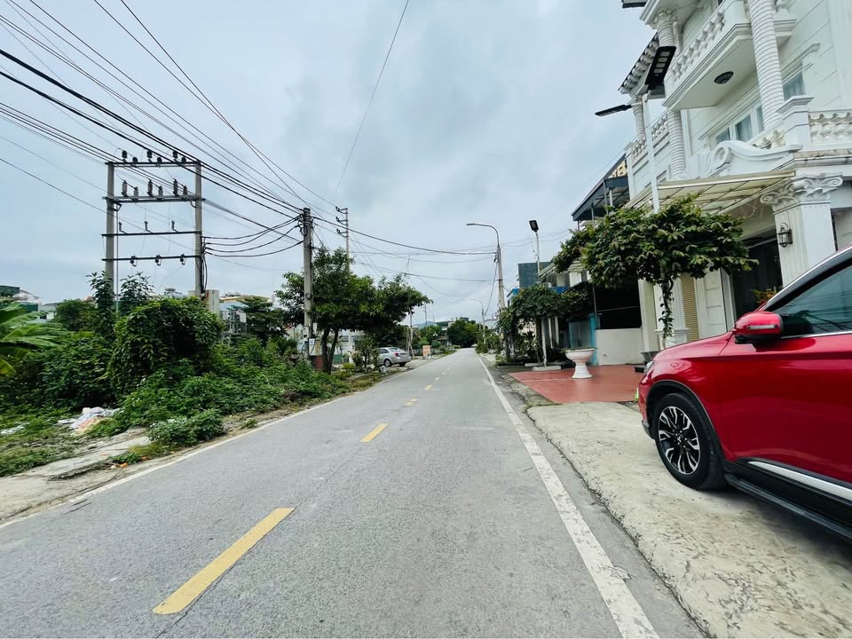 Đất nền Quang Trung Uông Bí 90m² giá 1.7 tỷ - Vị trí trung tâm tiềm năng!