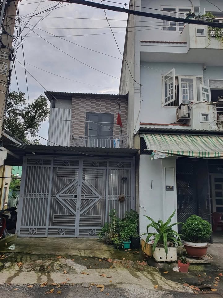 Nhà phố mặt tiền Huỳnh Thị Hai, Quận 12, 56m² giá 4.25 tỷ - Vị trí kinh doanh đắc địa!