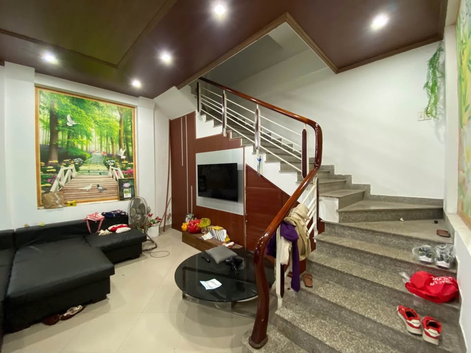 Nhà 3 tầng đường Lý Nhân Tông, Đông Thọ, Thanh Hóa 151m² chỉ 8 tỷ - Chính chủ bán gấp!