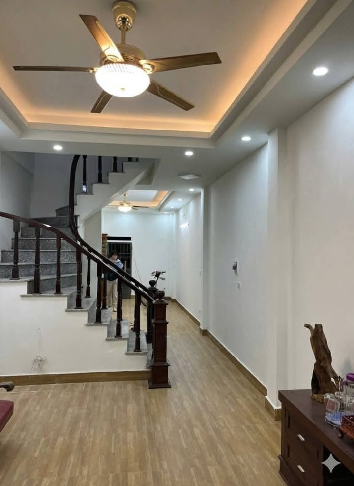 Nhà cho thuê ngõ ô tô Bùi Xương Trạch, Thanh Xuân 46m² giá 10,5 triệu - Kinh doanh hoặc ở tuyệt vời!