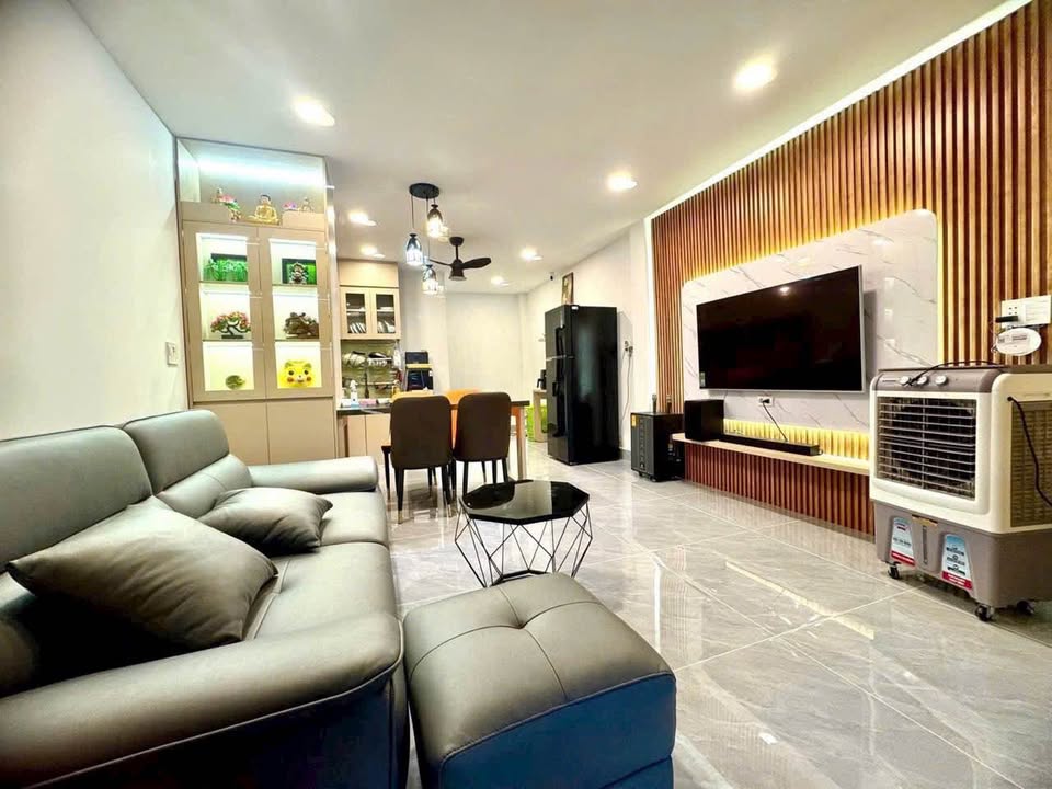 Nhà 2 lầu Tăng Nhơn Phú A, Thủ Đức 56m² giá 6.2 tỷ - Sổ hồng chính chủ!