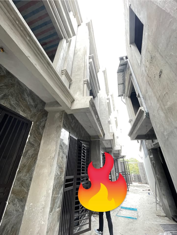 Nhà riêng 2 tầng 40m² tại Song Phương, Hoài Đức - Giá chỉ 2 tỷ!