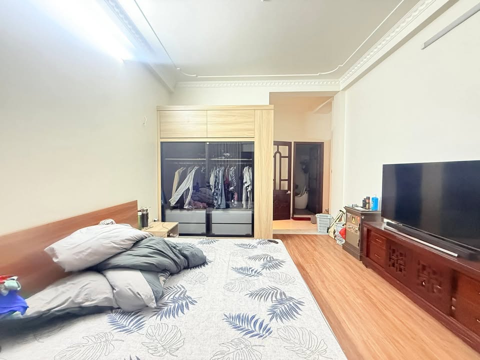 Nhà phố Thụy Khuê, Tây Hồ 50m² giá 11.8 tỷ - Lô góc, dân trí cao!