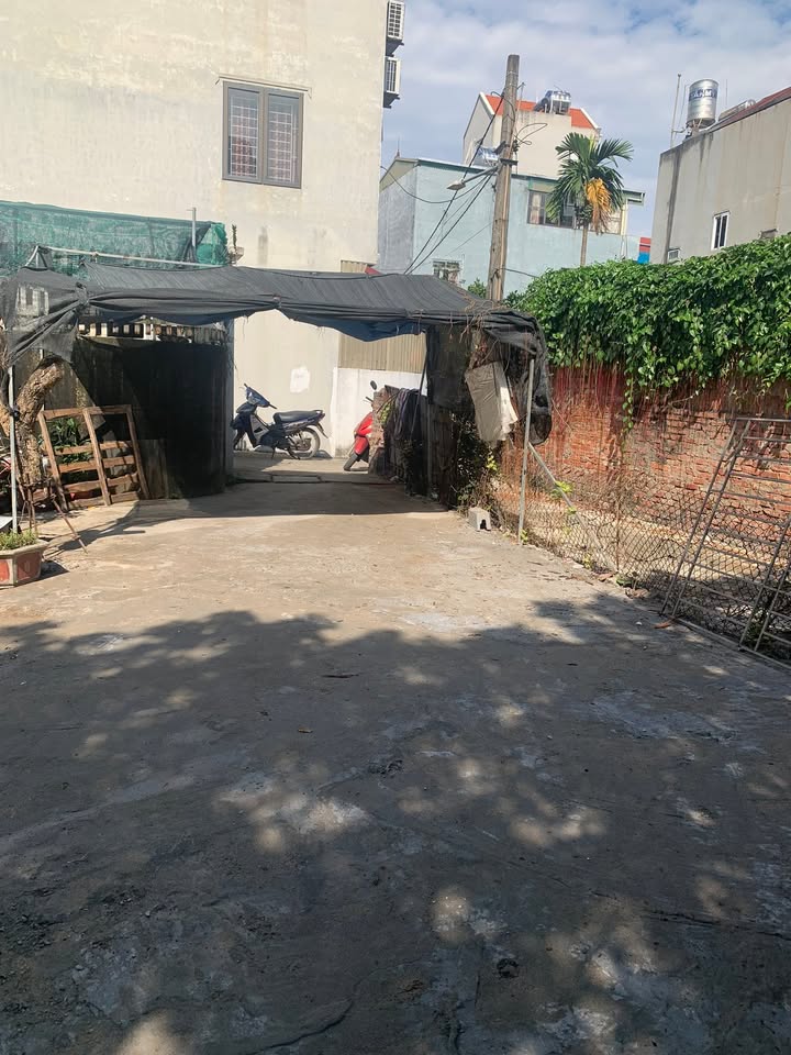 Đất Cổ Bi 43m² giá 4.25 tỷ - Nhà C4 mới xây, gần chợ