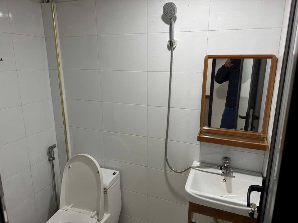 Nhà 2 tầng Sài Đồng 35m² giá 4.05 tỷ - Sổ đỏ chính chủ