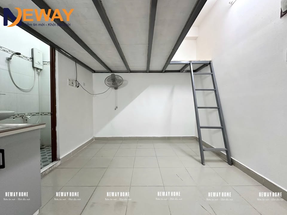 Nhà cho thuê tại Núi Thành, Tân Bình 3.5 triệu - Phòng rộng, có thang máy!