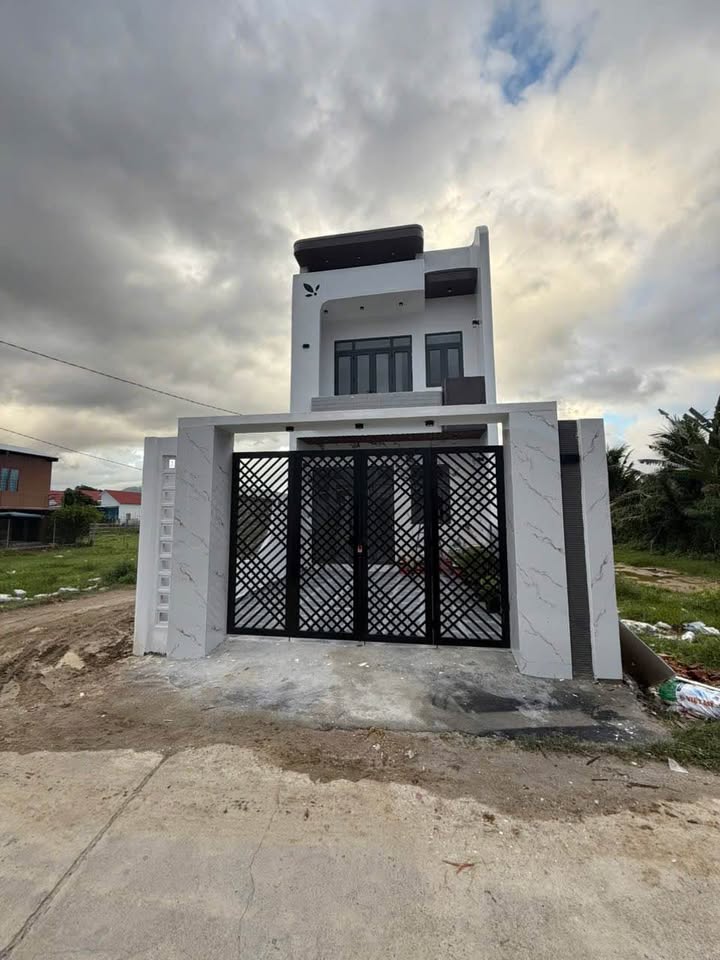 Nhà 1 tầng Diên Lạc, Diên Khánh 91m² giá 2.39 tỷ - Thiết kế hiện đại, tiện ích đầy đủ!