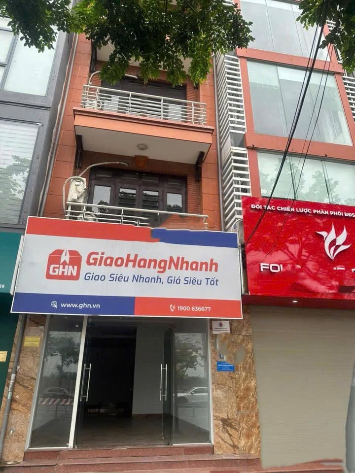 Cho thuê nhà mặt đường Võ Chí Công, Tây Hồ 70m² giá 38 triệu - Phù hợp kinh doanh!