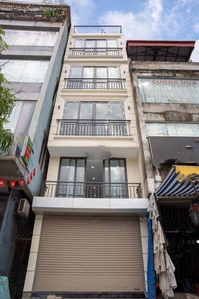 Cho thuê nhà mặt phố Xã Đàn, Đống Đa 40m² giá 29 triệu - Mặt tiền rộng, kinh doanh thuận lợi!