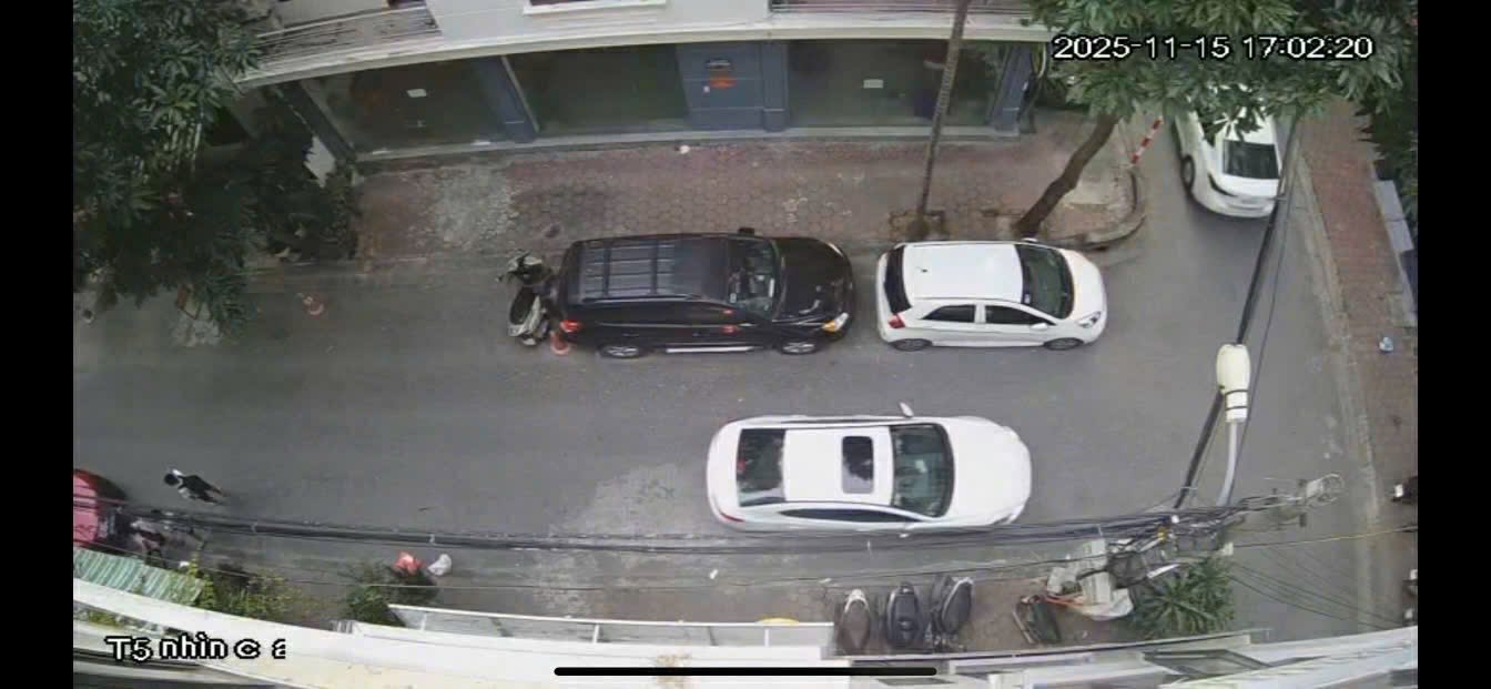 Cho thuê văn phòng tại Mạc Thái Tổ, Yên Hòa, 50m² - Mặt tiền kính dễ nhận diện