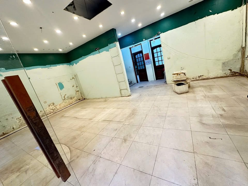 Văn phòng cho thuê phố Đỗ Quang, Cầu Giấy 200m² – Mặt tiền rộng, vị trí đắc địa!