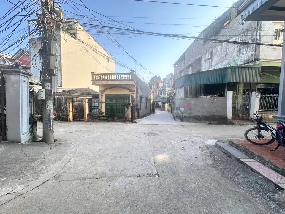 Đất nền ngõ 299 Tiên Dung 65.9m² giá thỏa thuận - Cách hồ Văn Lang chỉ 100m!