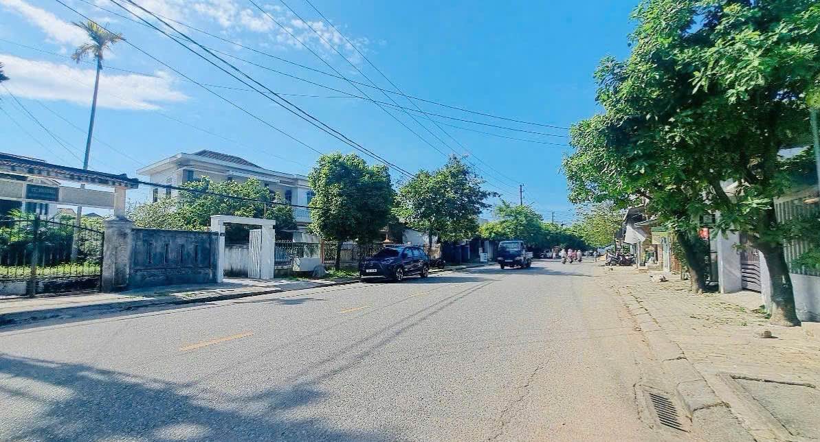 Dãy trọ 150m² đường Nguyễn Sinh Cung, Huế - Giá 2.39 tỷ - Kinh doanh sầm uất!