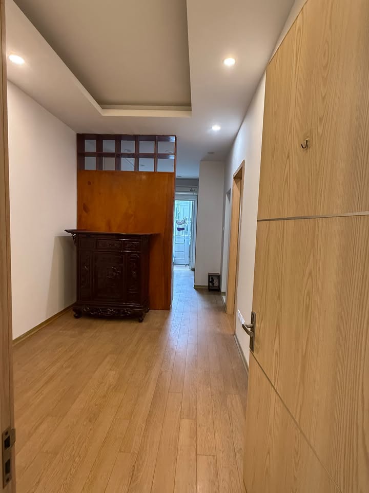 Chung cư Tập thể BTL Thông Tin, ngõ 84 Ngọc Khánh 50m² - Nhà mới đẹp, chính chủ cho thuê!