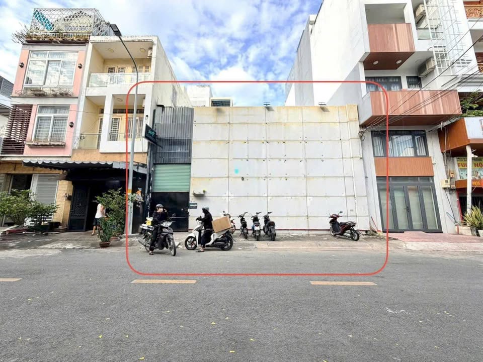 Mặt tiền FrontHouse đường Lê Quốc Trinh, quận Tân Phú, giá 26 tỷ - Cơ hội đầu tư tuyệt vời!