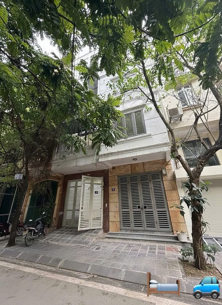 Nhà phố Đầm Trấu, Hai Bà Trưng 48m² giá 17.8 tỷ - Kinh doanh sầm uất, tiện lợi!