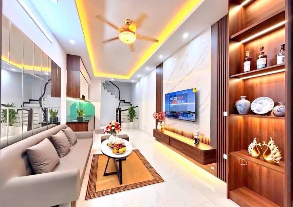 Nhà Xuân Đỉnh 30m² 5 tầng giá chỉ 799 triệu - Ô tô tận cửa!
