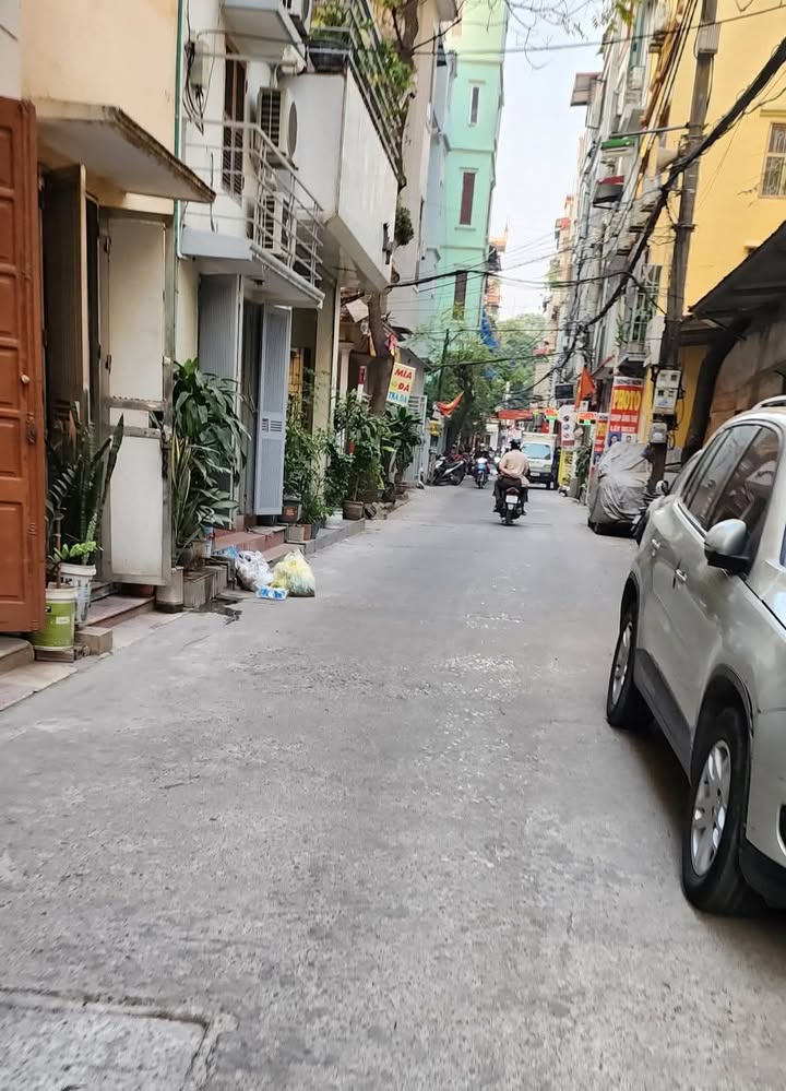 Nhà 3 tầng tại Đức Thắng, Bắc Từ Liêm 60m² giá 9 tỷ - Ô tô vào tận cửa!