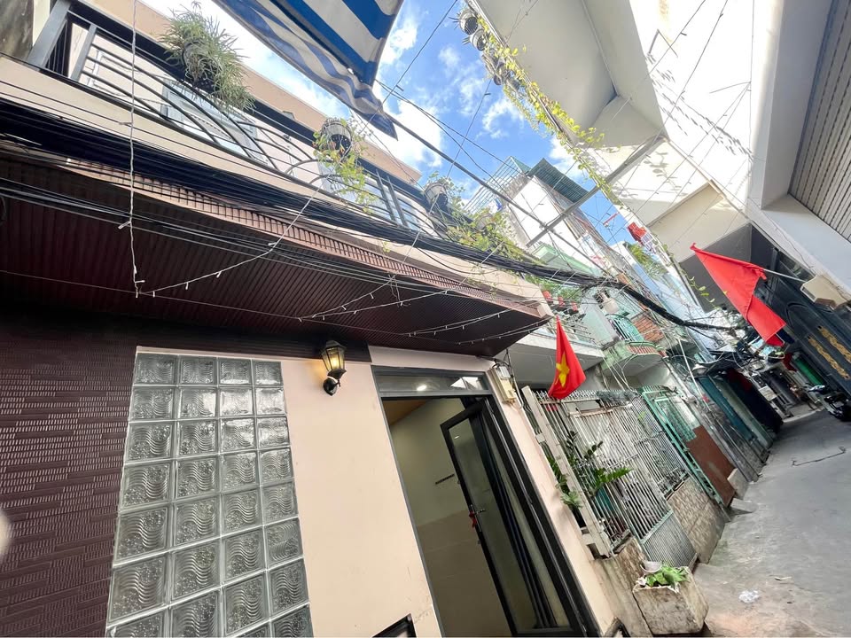 Nhà đẹp Dương Bá Trạc, Quận 8, 22m² giá 3.26 tỷ - Sẵn sàng vào ở!