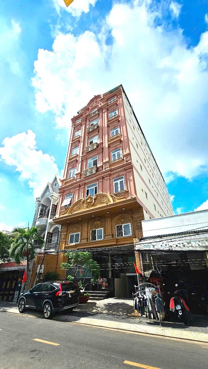 Khách sạn 7 tầng Lâm Văn Bền Quận 7 355m² giá 120 tỷ - Cơ hội đầu tư sinh lời!
