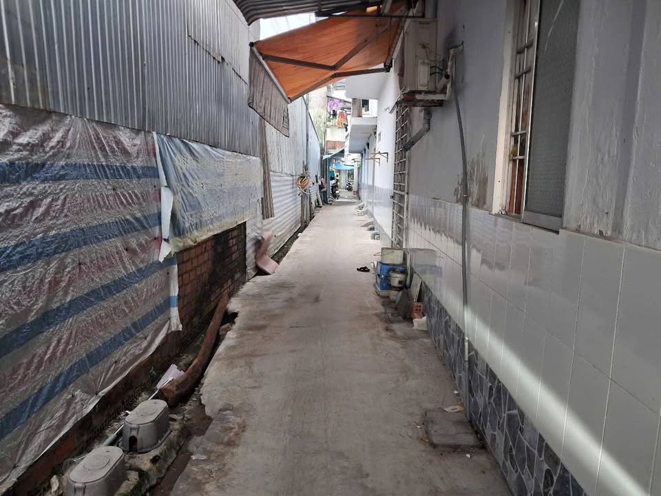 Nhà cấp 4 chính chủ tại phường Lý Văn Lâm, Cà Mau 60m² - Giá chỉ 900 triệu!