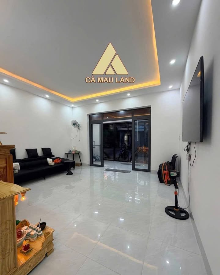 Nhà 1 trệt 2 lầu tại Khu đô thị Licogi Cà Mau 81m² giá 2.9 tỷ - Thiết kế hiện đại, sẵn sàng ở ngay!